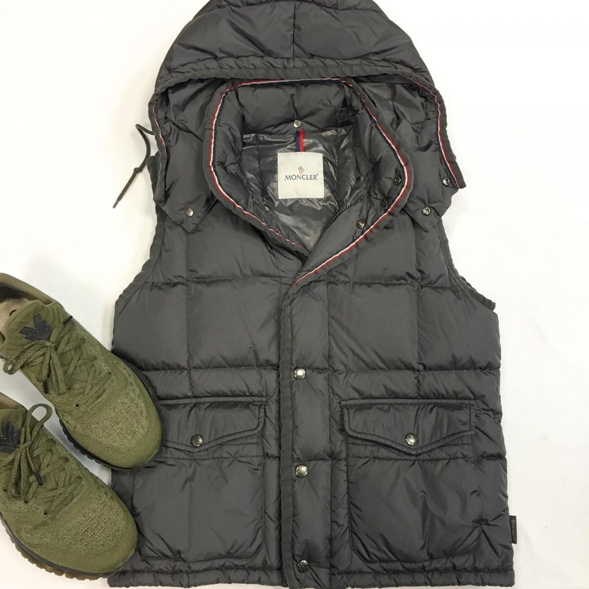 #mechtamen Жилет Moncler  размер 3 цена 15 385 руб Кроссовки Louis Vuitton  размер 42.5 цена 12 308 руб