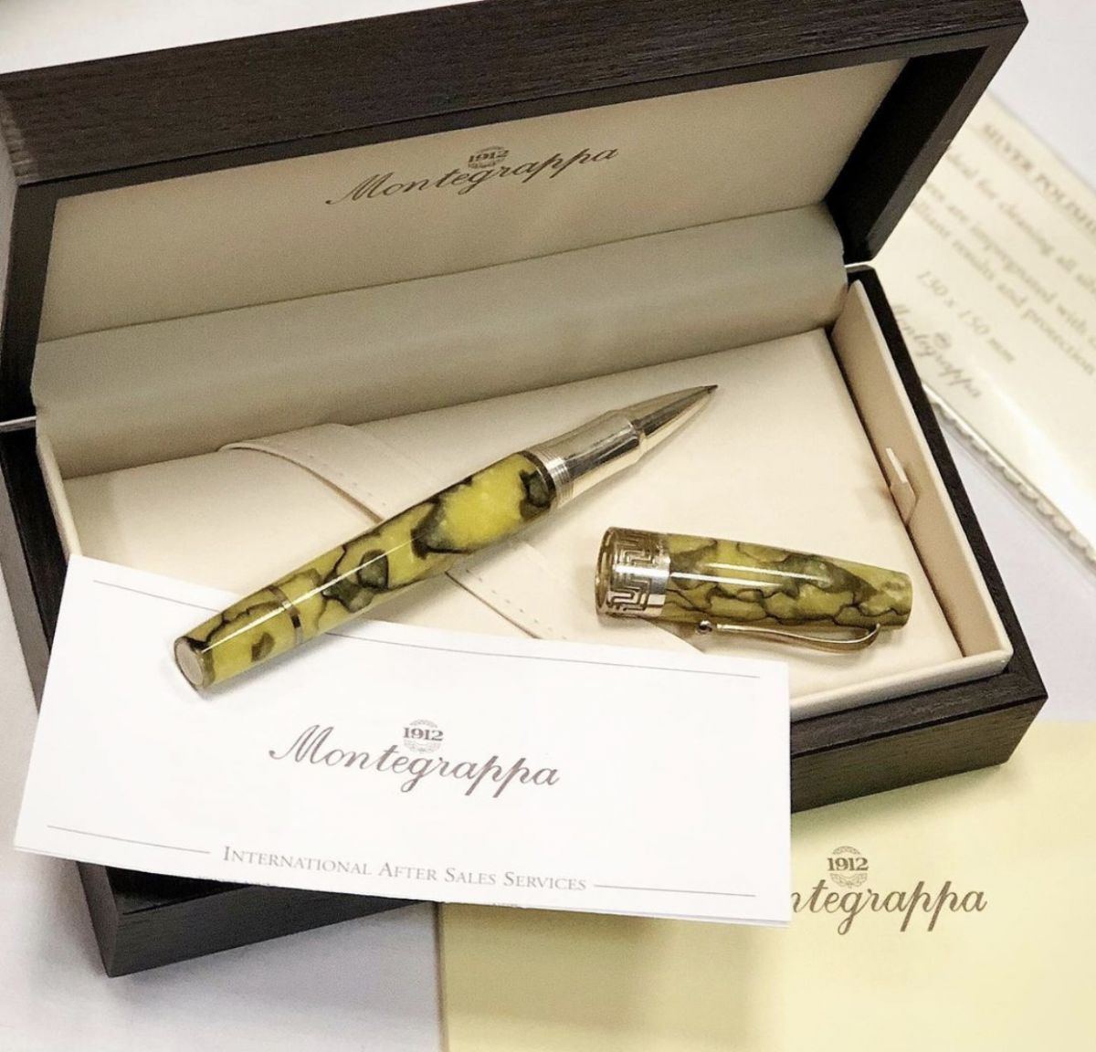 Ручка Montegrappa цена 7 693 руб / упаковка / документы /