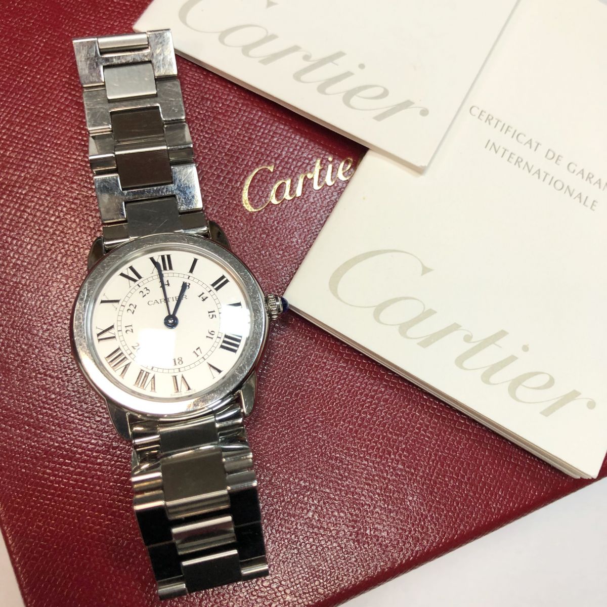 Часы CARTIER цена 200 000 руб