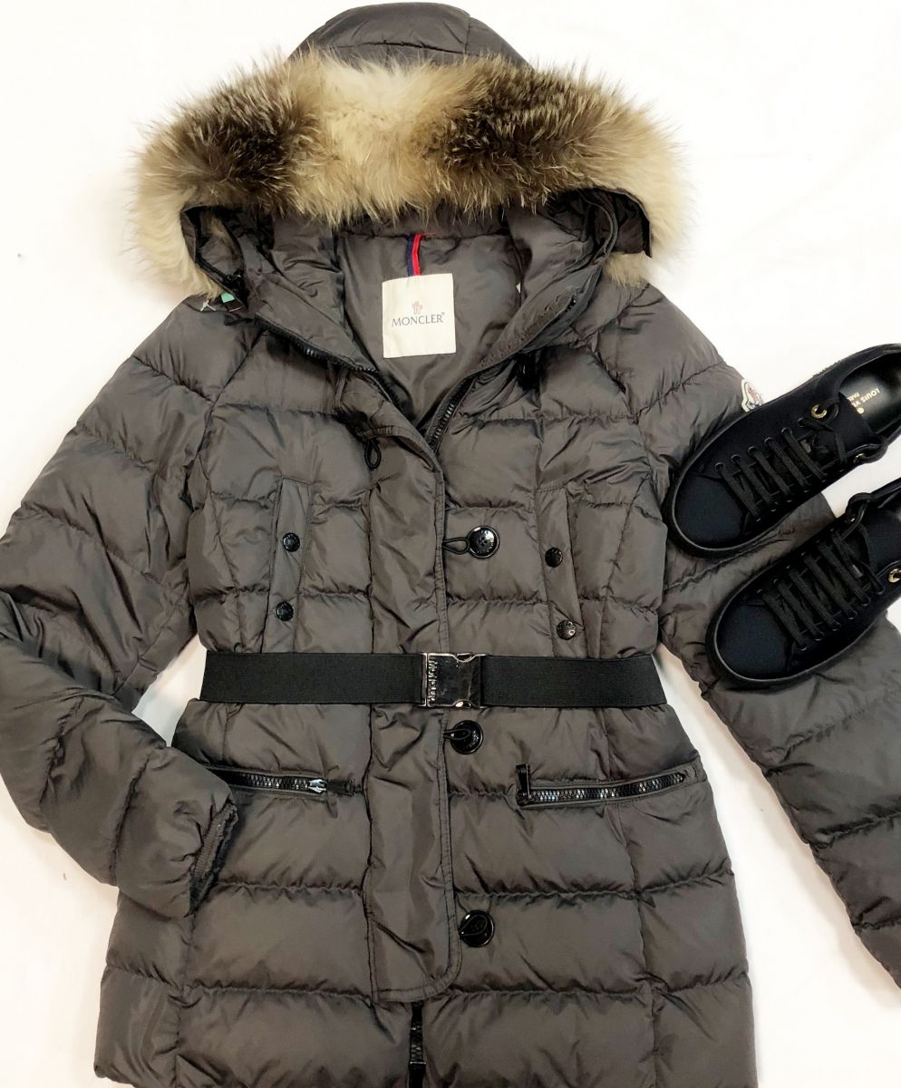 Пуховик /мех/ MONCLER размер 3 цена 23 078 рубКеды Louis Vuitton размер 37 цена 46 155 руб