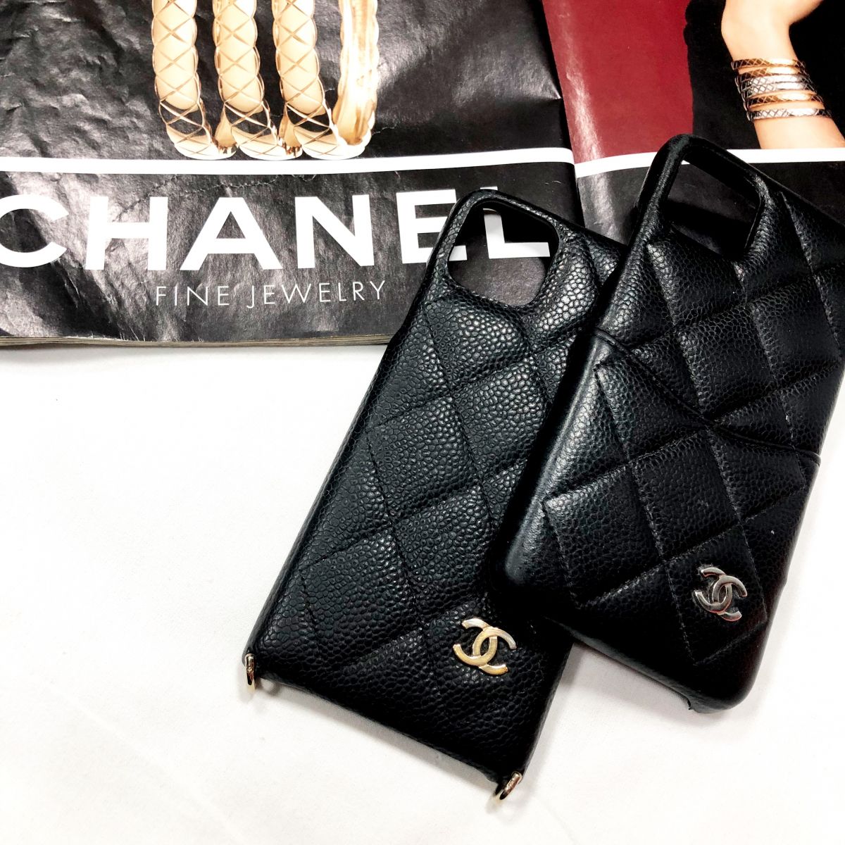 Чехлы Chanel  цена по 38 463 руб 