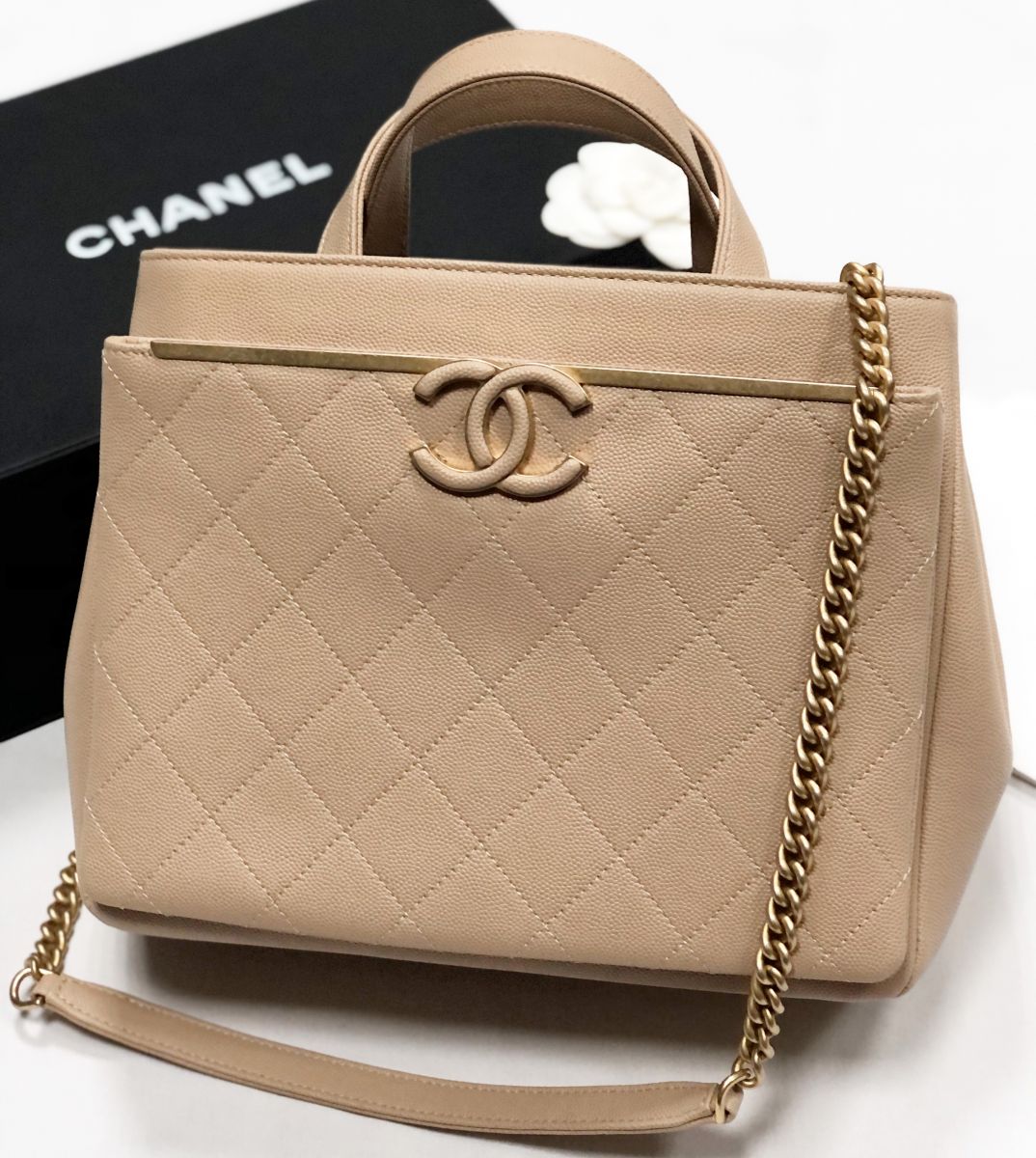 Сумка Chanel размер 25/20 цена 384 625 руб
