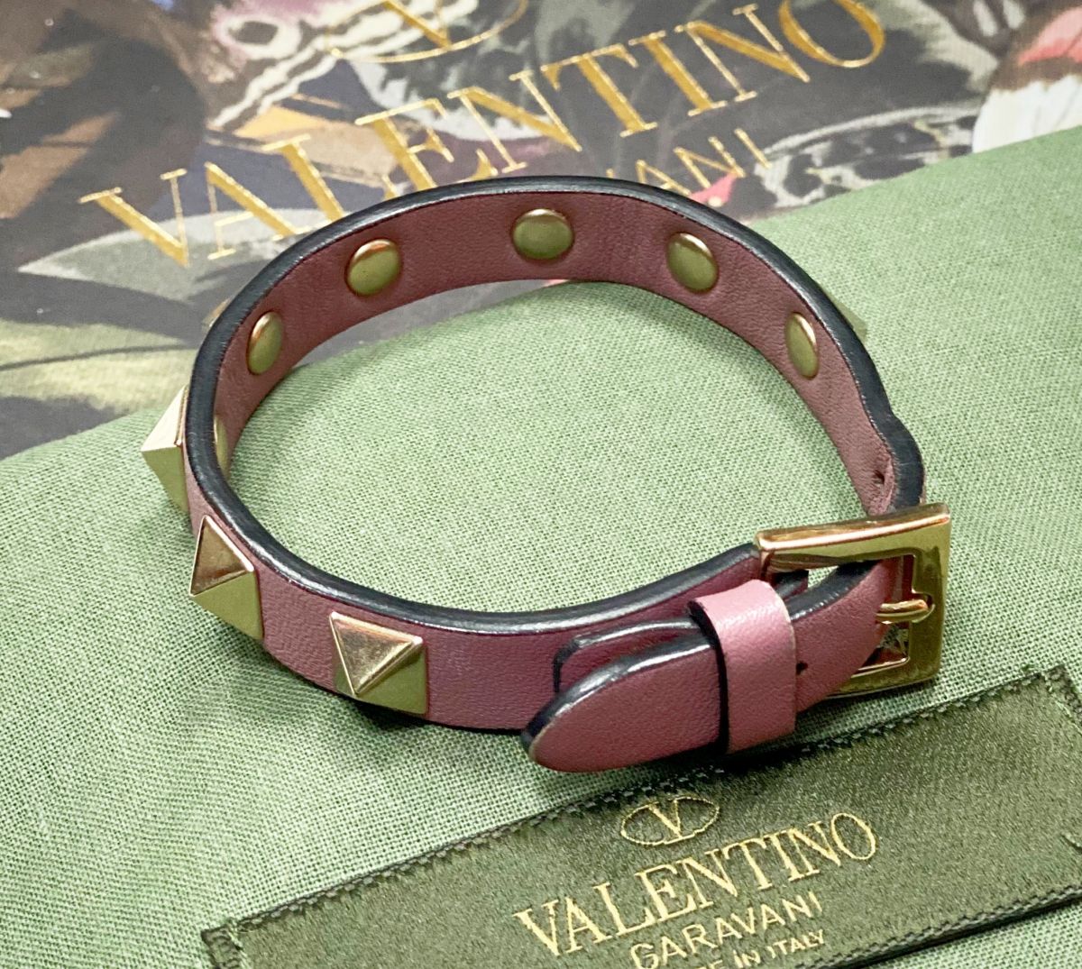 Браслет Valentino цена 6 154 руб
