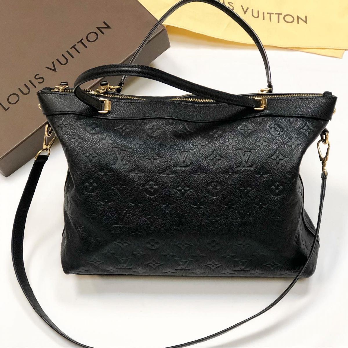 Сумка Louis Vuitton размер 32/28 цена 38 463 руб 