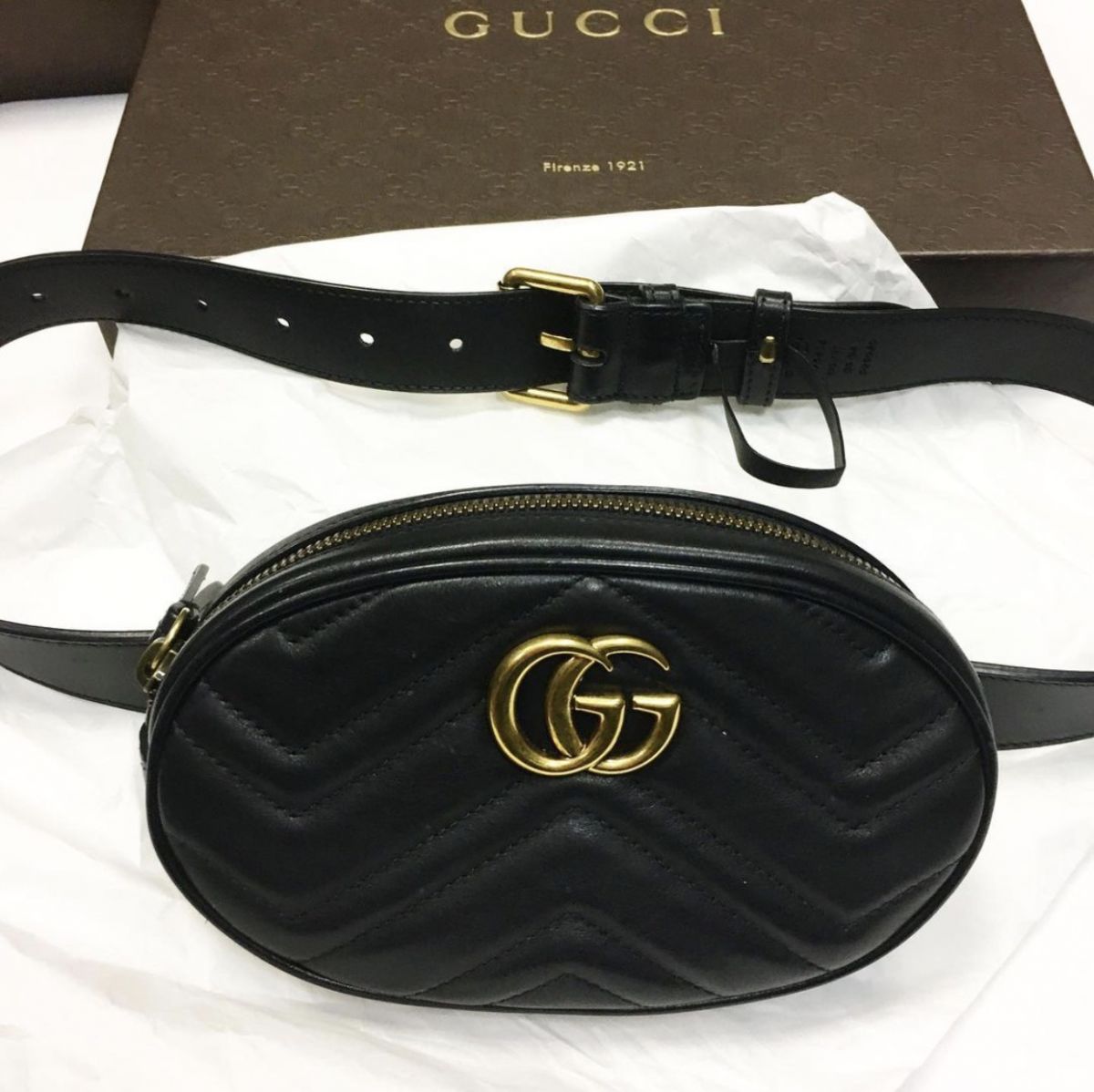 Сумка поясная GUCCI  размер 15/10 цена 33 847 руб