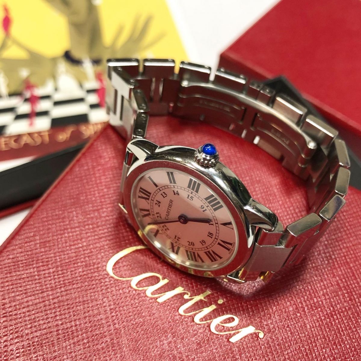 Часы CARTIER цена 200000 руб