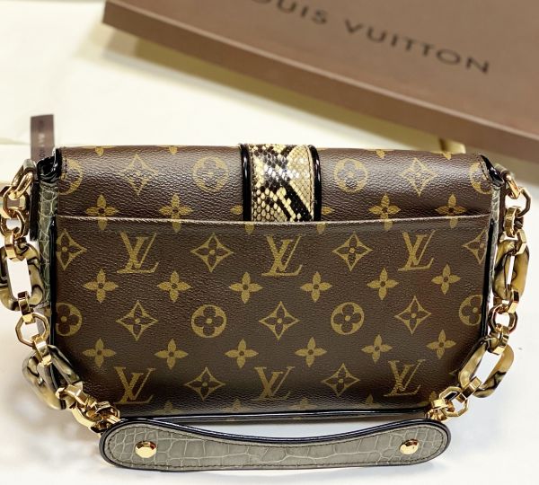 Сумка / отделка крокодил / Louis Vuitton 