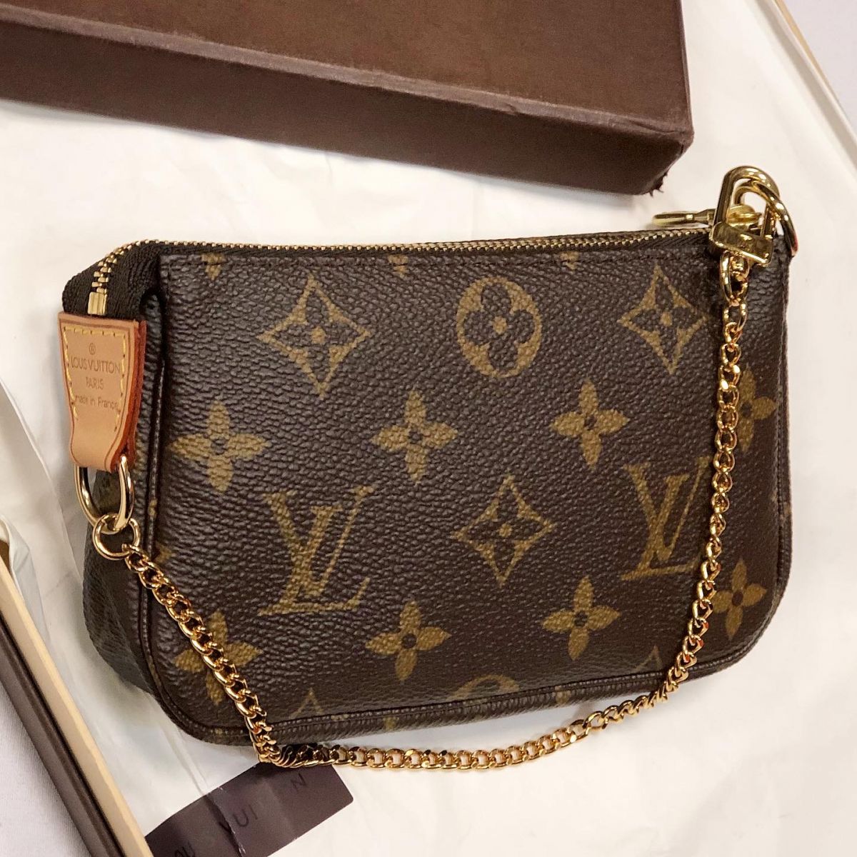 Сумочка Louis Vuitton  размер 15/10 цена 13 847 руб