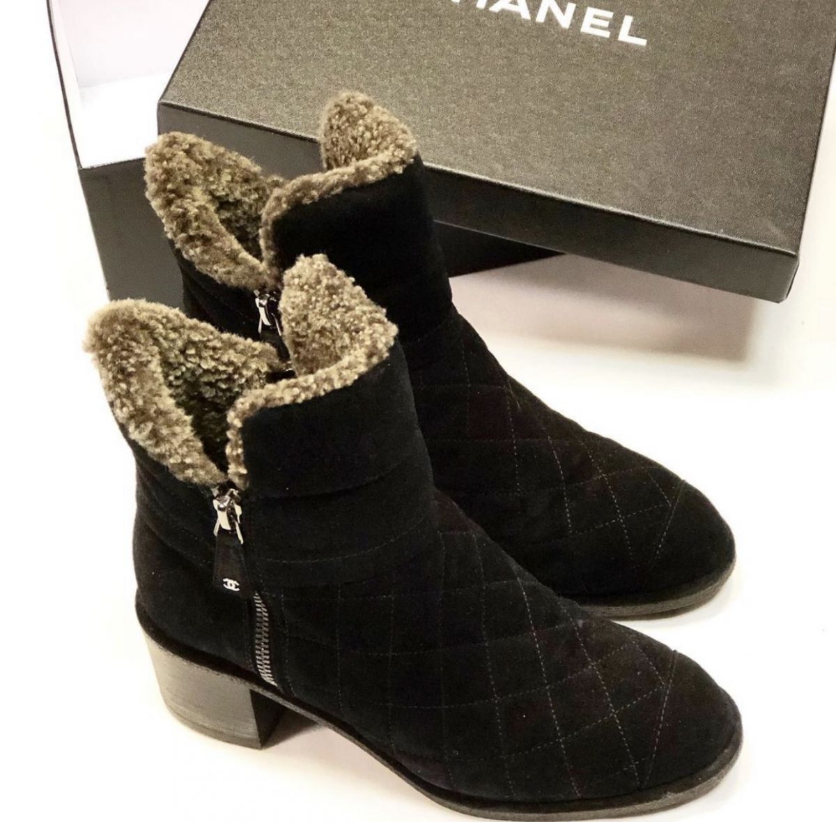 Ботинки зимние Chanel  размер 37.5 цена 13 847 ру