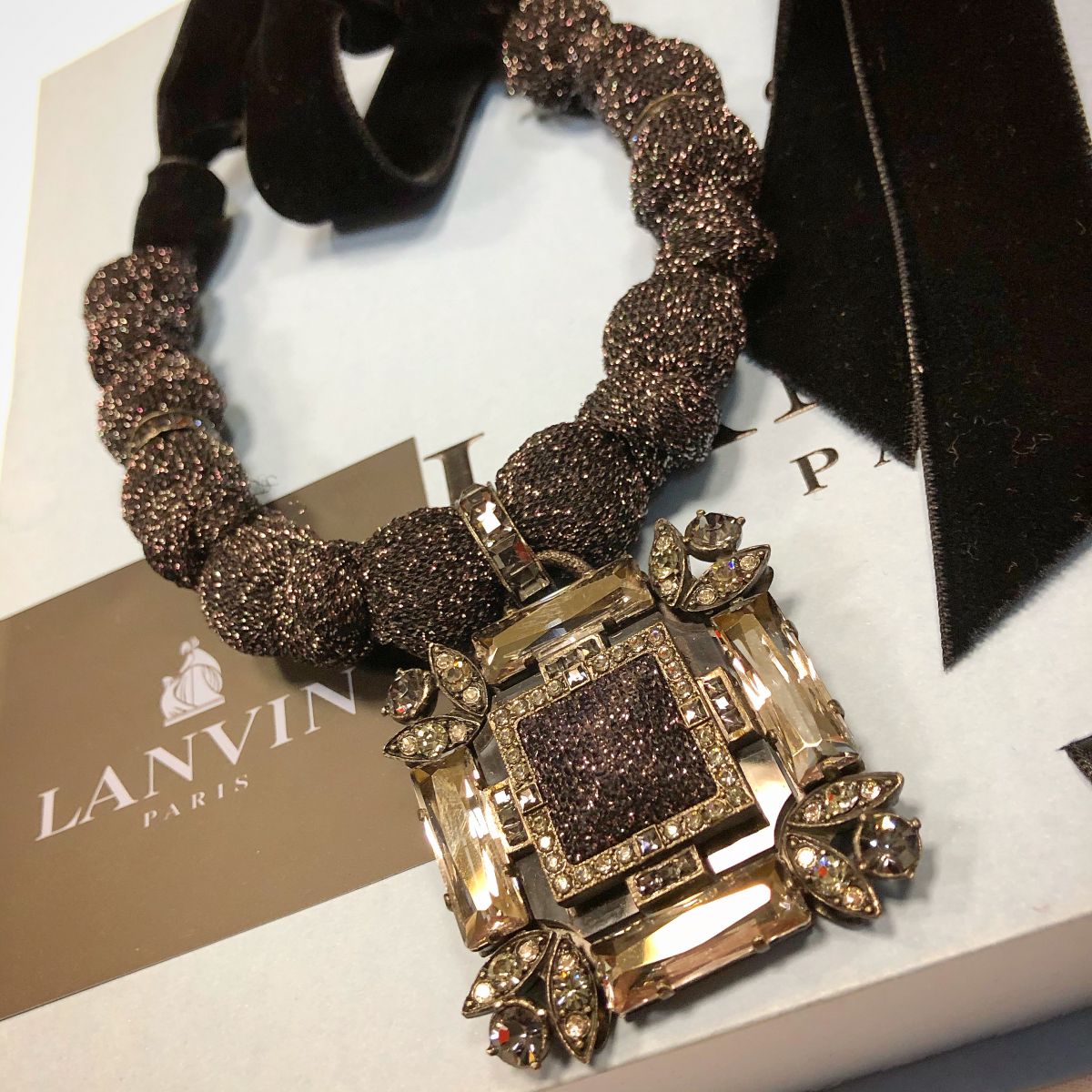 Колье Lanvin  цена 18 463 руб