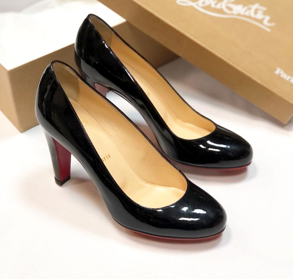 Туфли LOUBOUTIN размер 38 цена 10 770 руб