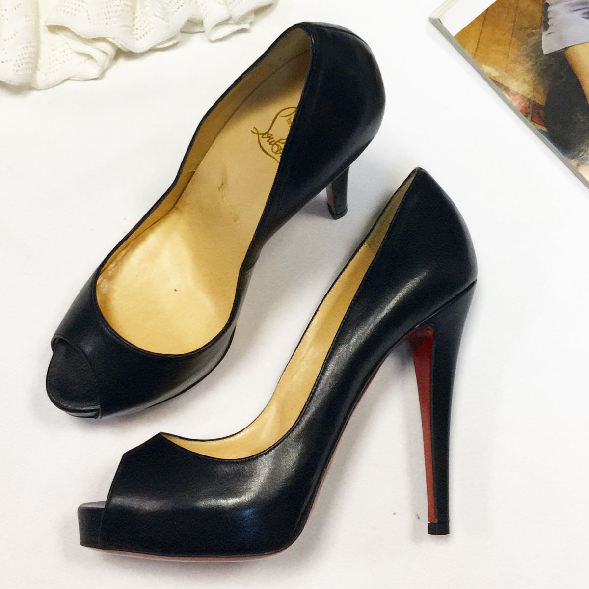 Туфли LOUBOUTIN  размер 38 цена 7 693 руб