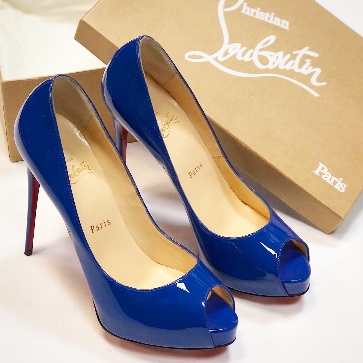 Туфли Louboutin  размер 38.5 цена 15 385 руб 