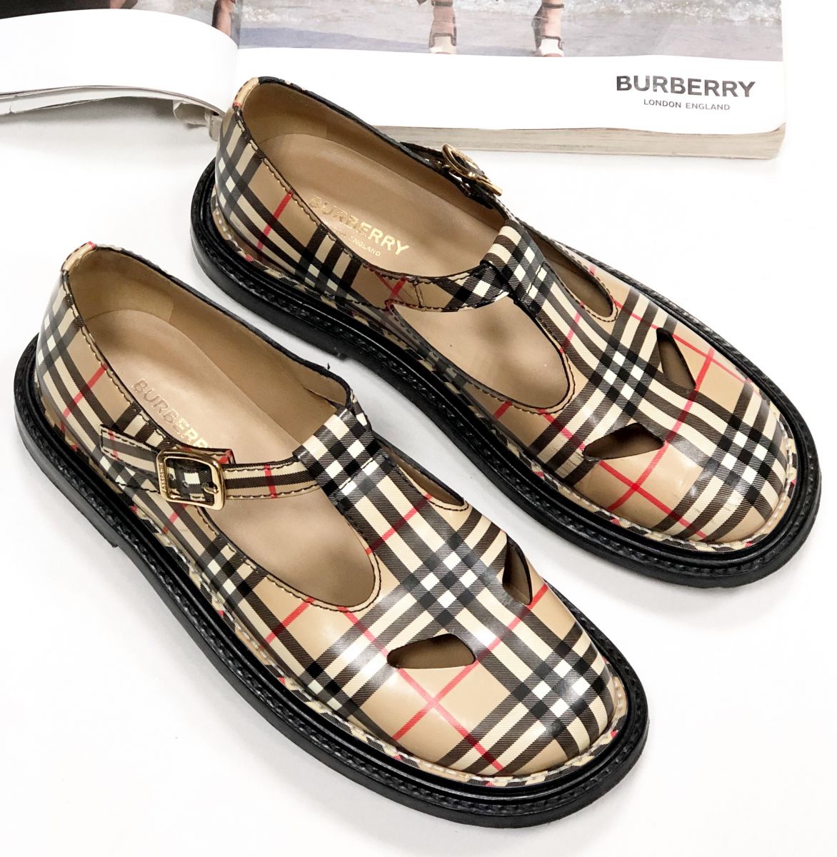 Ботинки Burberry размер 39 цена 30 770 руб
