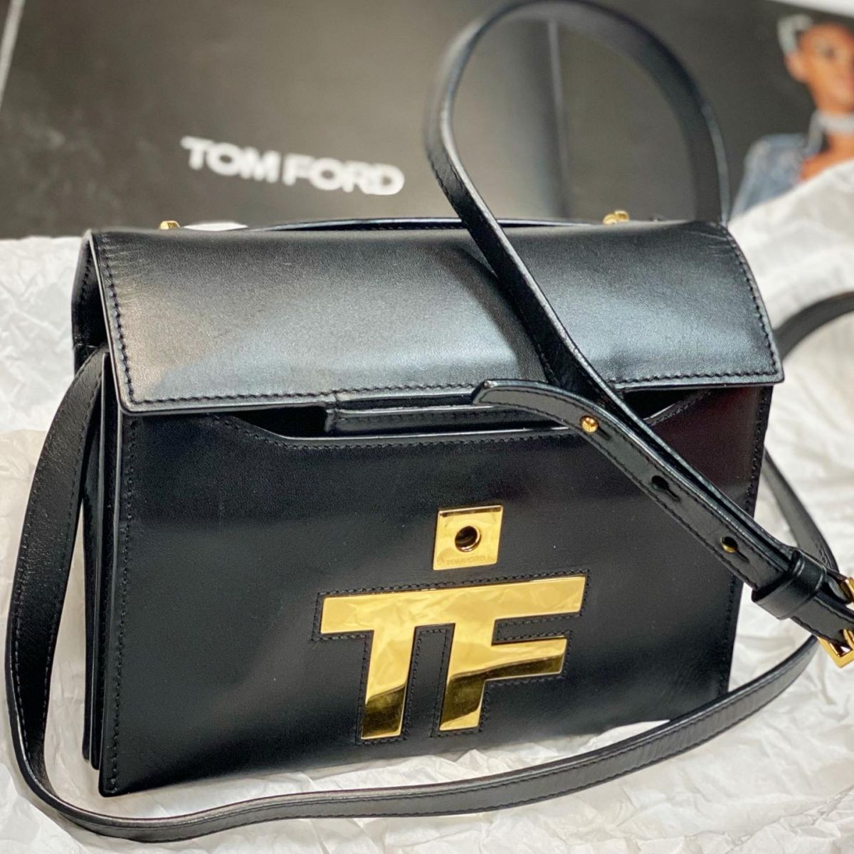 Сумка Tom Ford размер 20/14 цена 23 078 руб 