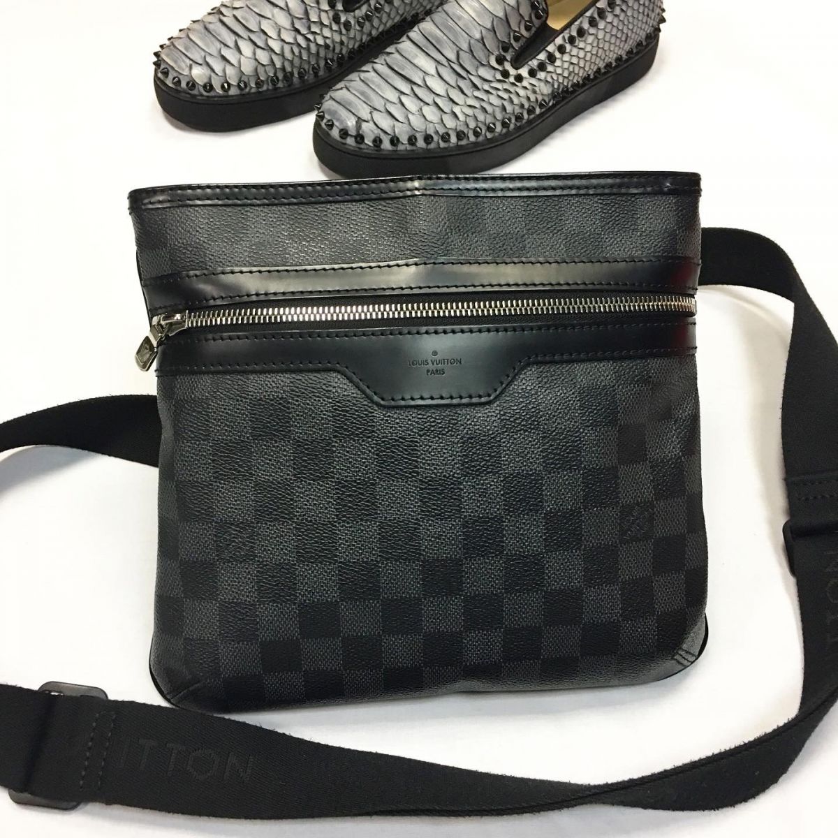 Сумка Louis Vuitton размер 25/22 цена 46 155 руб