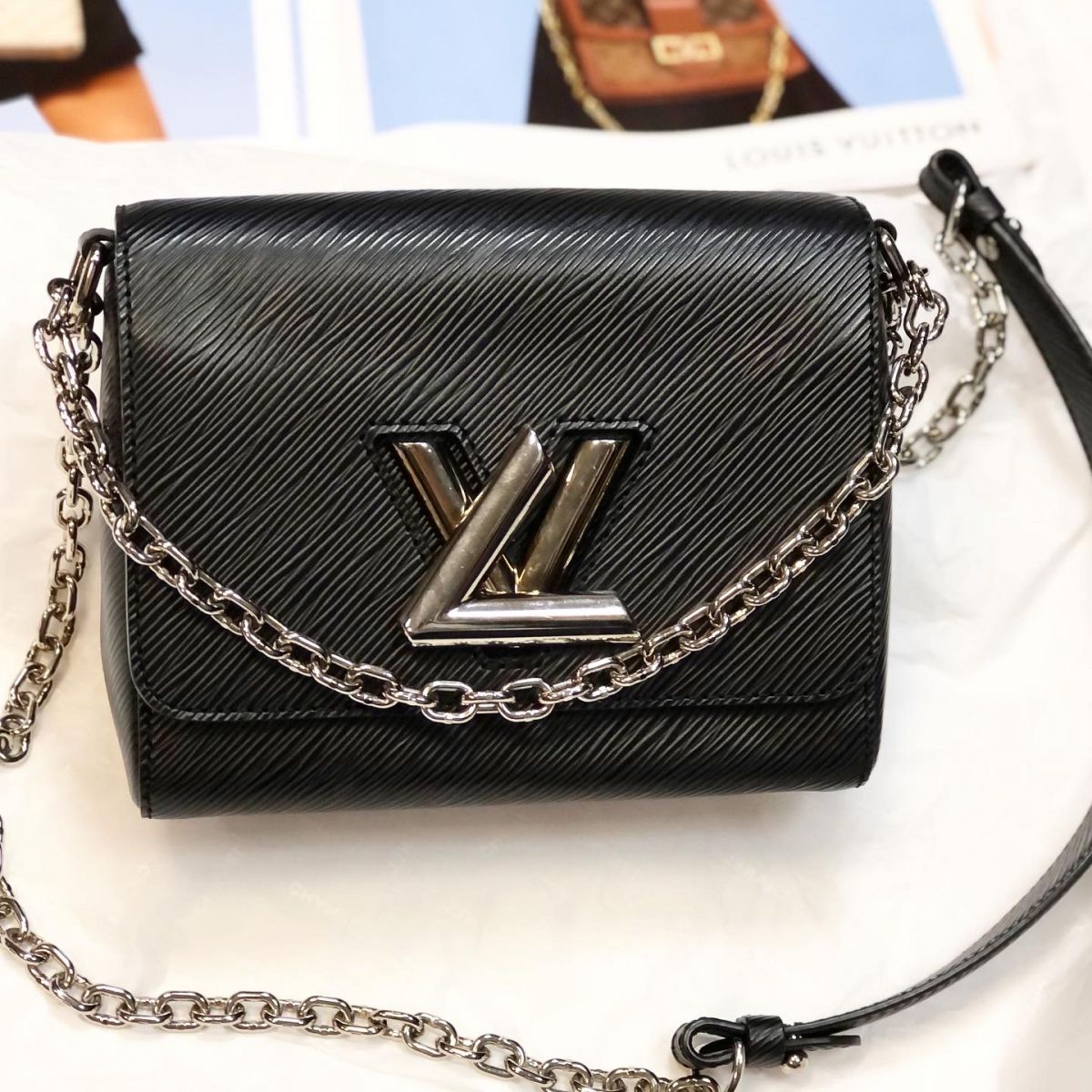 Сумка Louis Vuitton  размер 18/14 цена 146 155 руб 