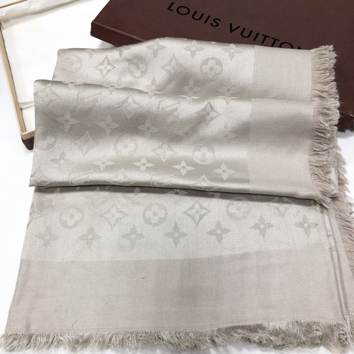 Палантин Louis Vuitton цена 15 385