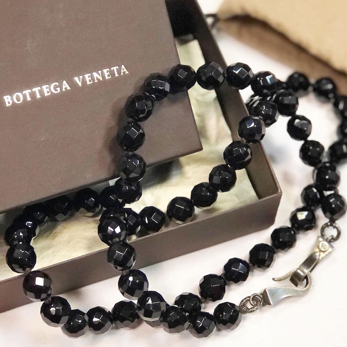 Бусы / камни / Bottega Veneta  цена 15 385 руб / упаковка / 