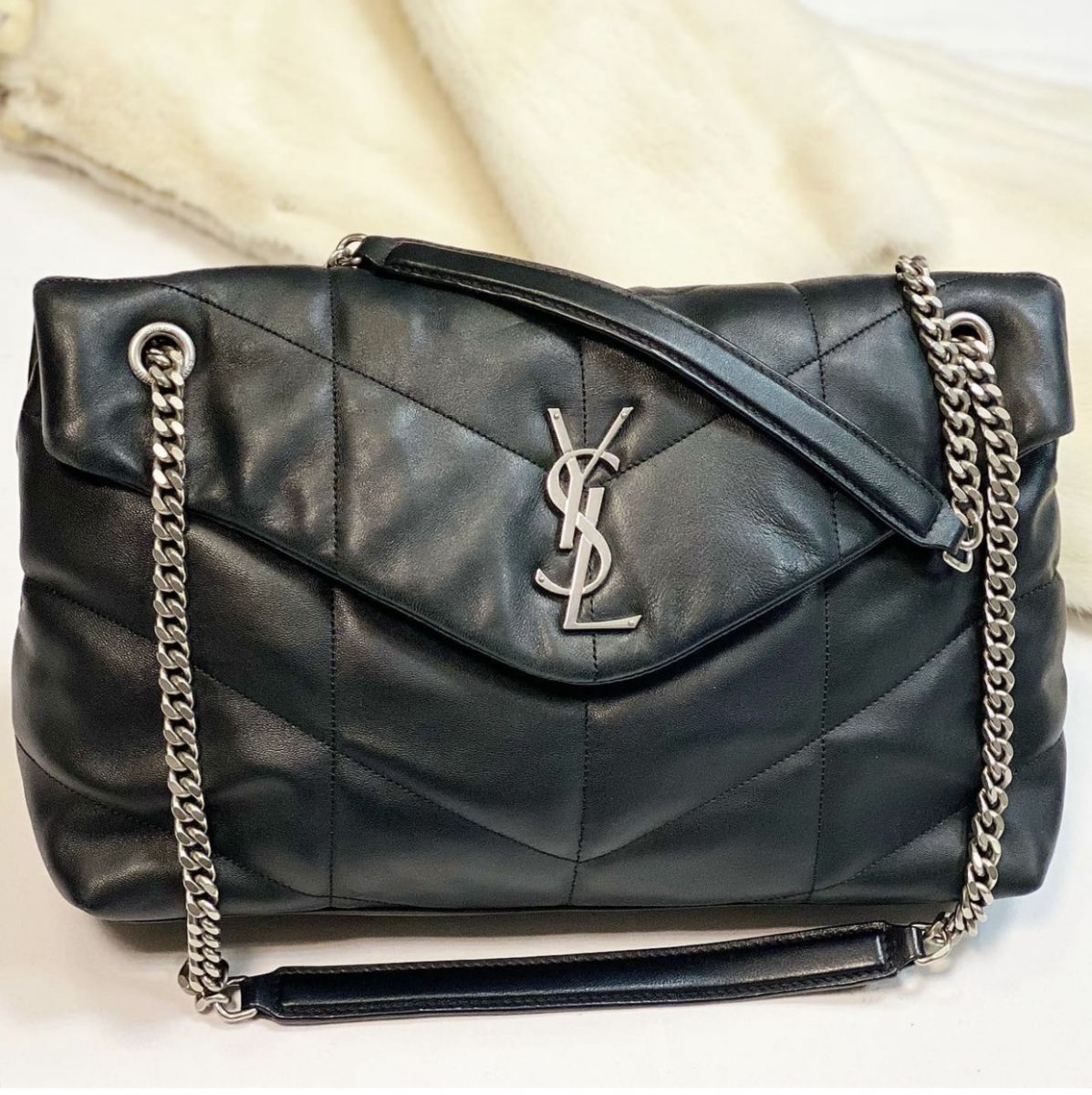 Сумка Saint Laurent размер 35/22 цена 30 770 руб 