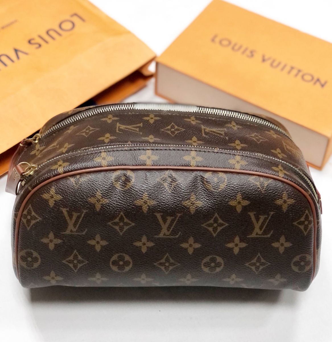 Косметичка Louis Vuitton размер 26/13 цена 78 275 руб
