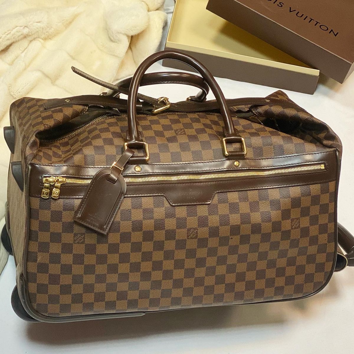 Сумка - чемодан Louis Vuitton размер 45/25 цена 92 310 руб 