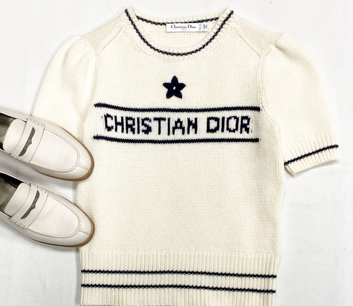 Кофта Christian Dior размер 36 цена 38 463 рубЛоферы Brunello Cucinelli размер 38 цена 30 770 руб