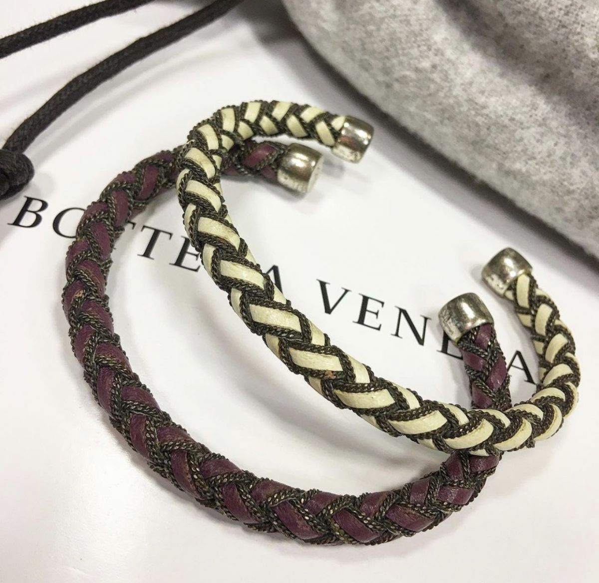 Браслеты Bottega Veneta  цена по 7 693 руб