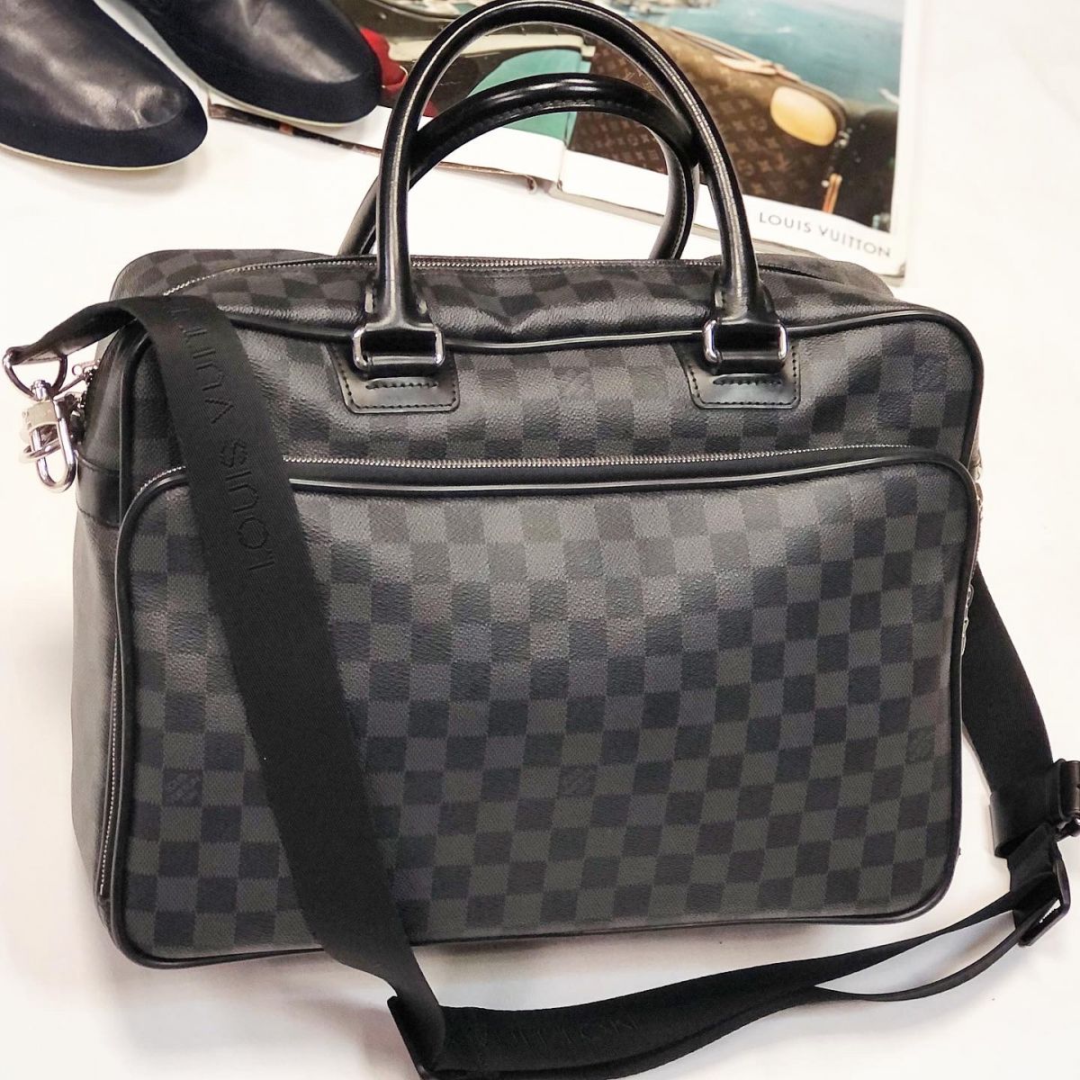 Сумка  Loui Vuitton  размер 40/30 цена 53 847 руб 