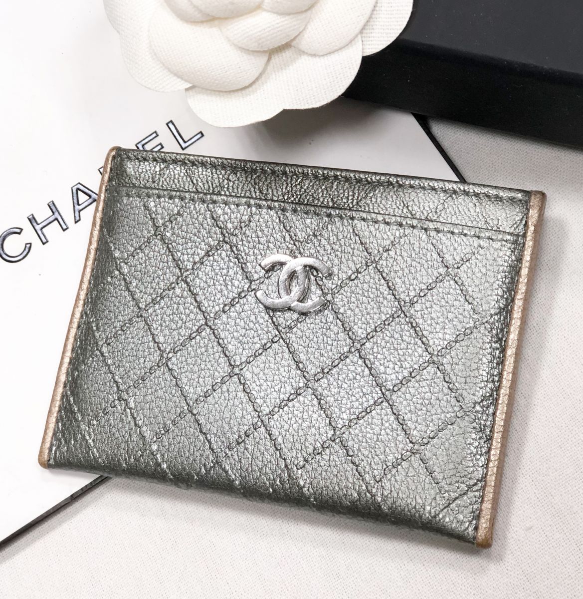 Визитница Chanel цена 30 770 руб
