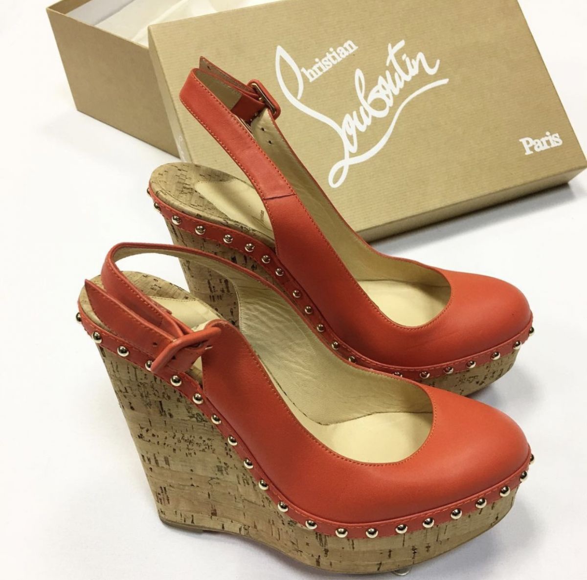 Туфли Louboutin  размер 37.5 цена 7 693 руб