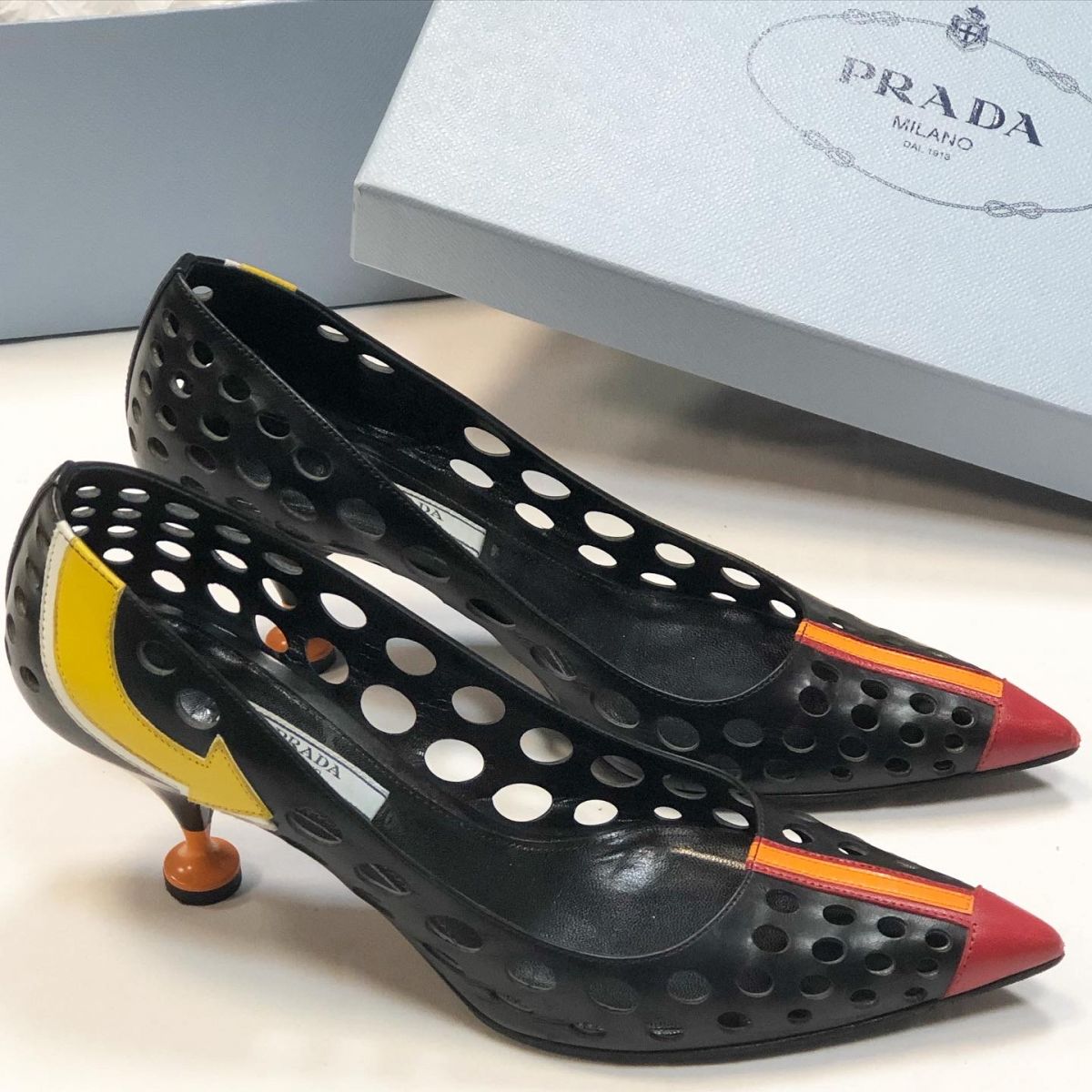 Туфли Prada  размер 37 цена 15 385 руб