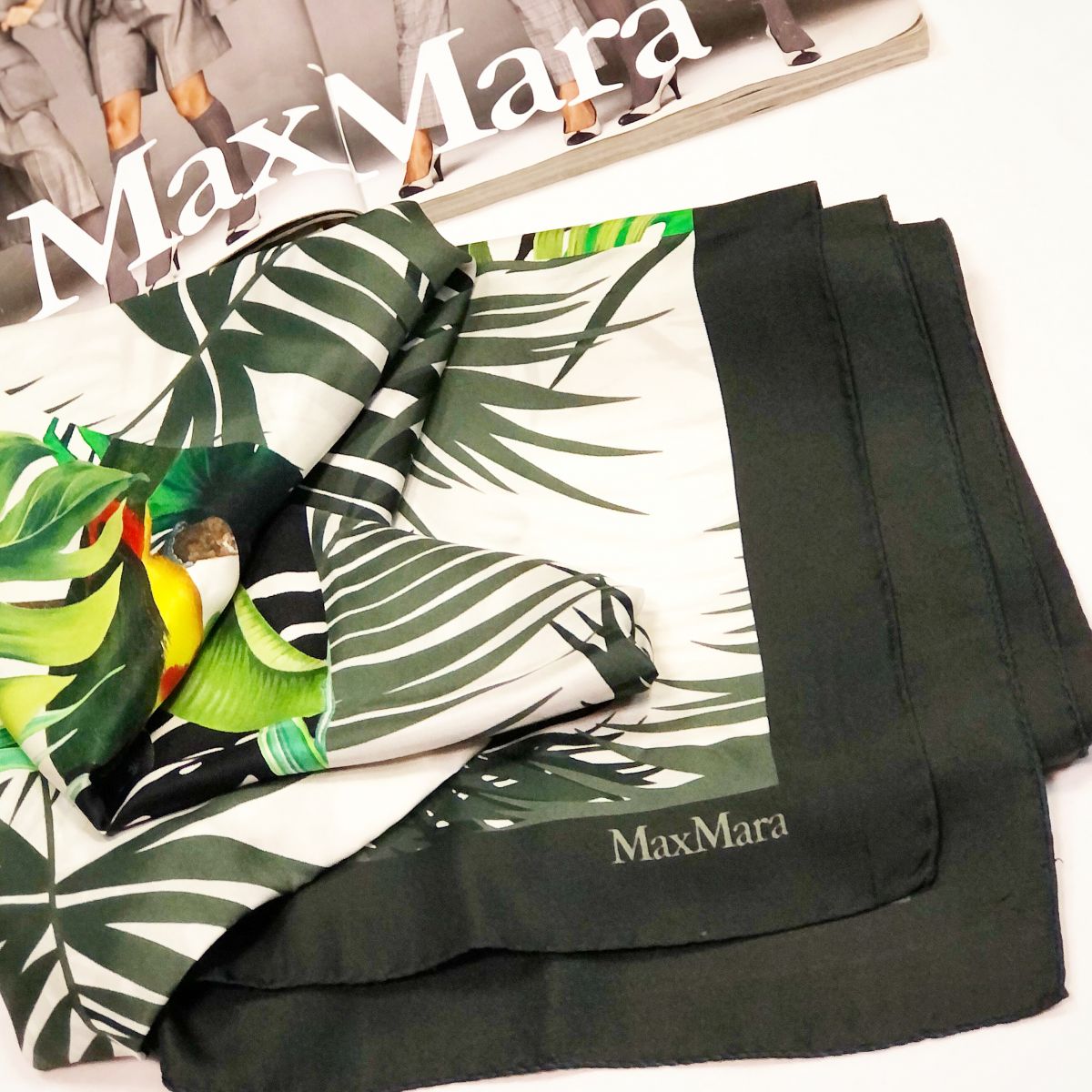 Платок / шёлк / Max Mara  размер 120/120 цена 9 231 руб 