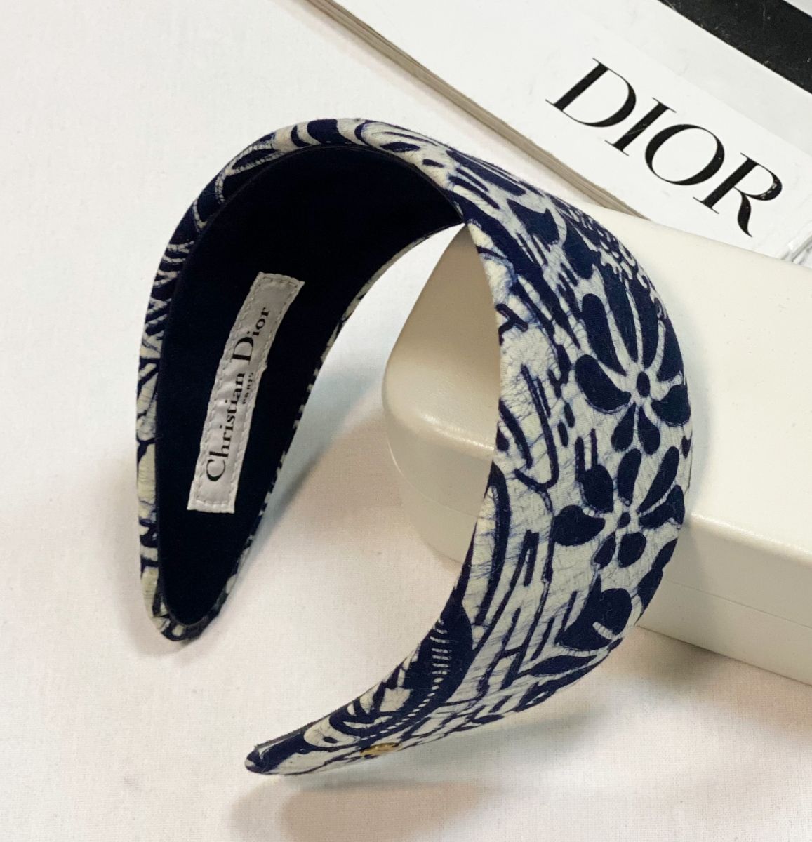 Ободок Dior цена 10 770 руб 