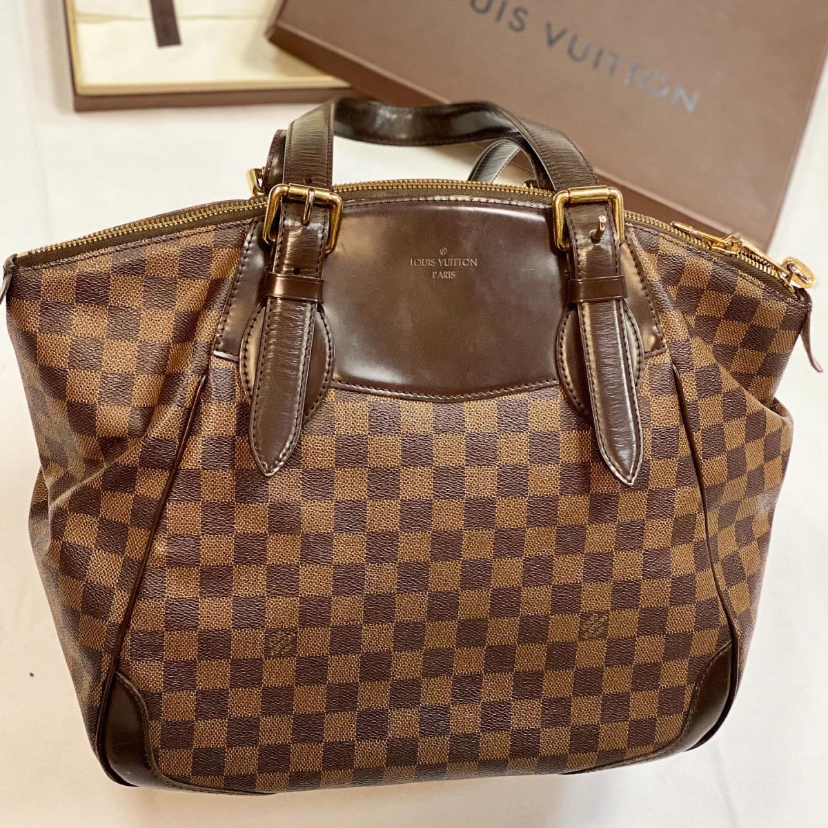 Сумка Louis Vuitton размер 35/30 цена 46 155 руб 