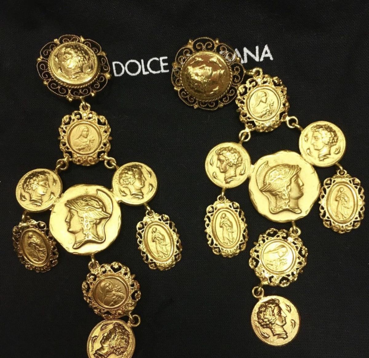 Клипсы  dolce Gabbana  цена 9 231 руб