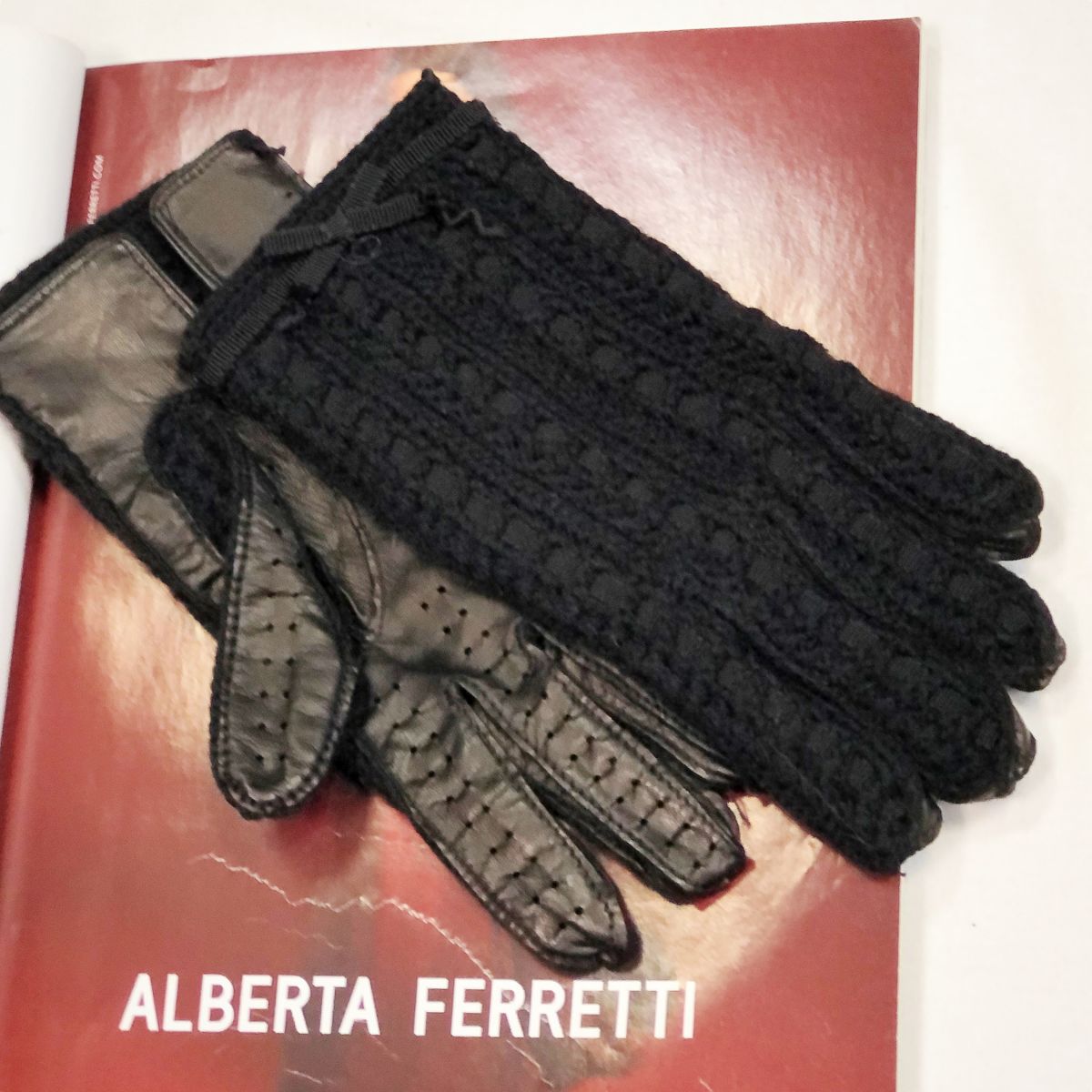 Перчатки / кожа / трикотаж / Alberta Ferretti  размер 6.5 цена 7 693 руб