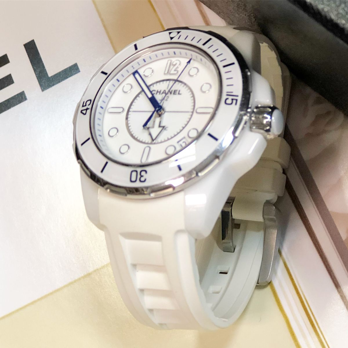 Часы Chanel цена 153 847 руб 