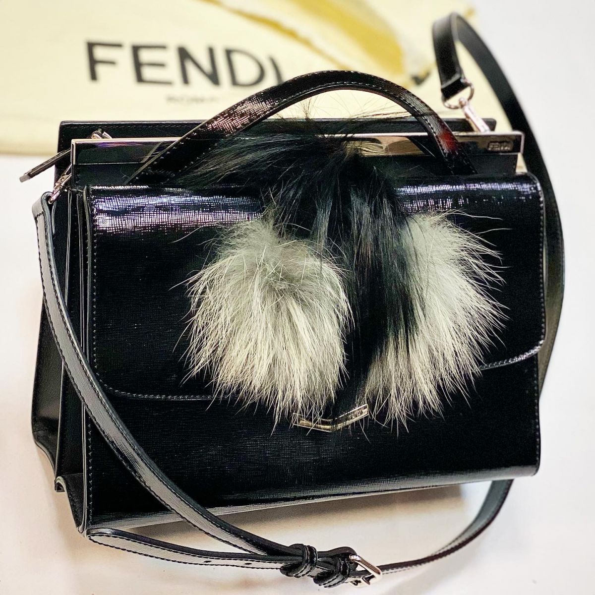 Сумка Fendi размер 26/17 цена 46 155 руб 