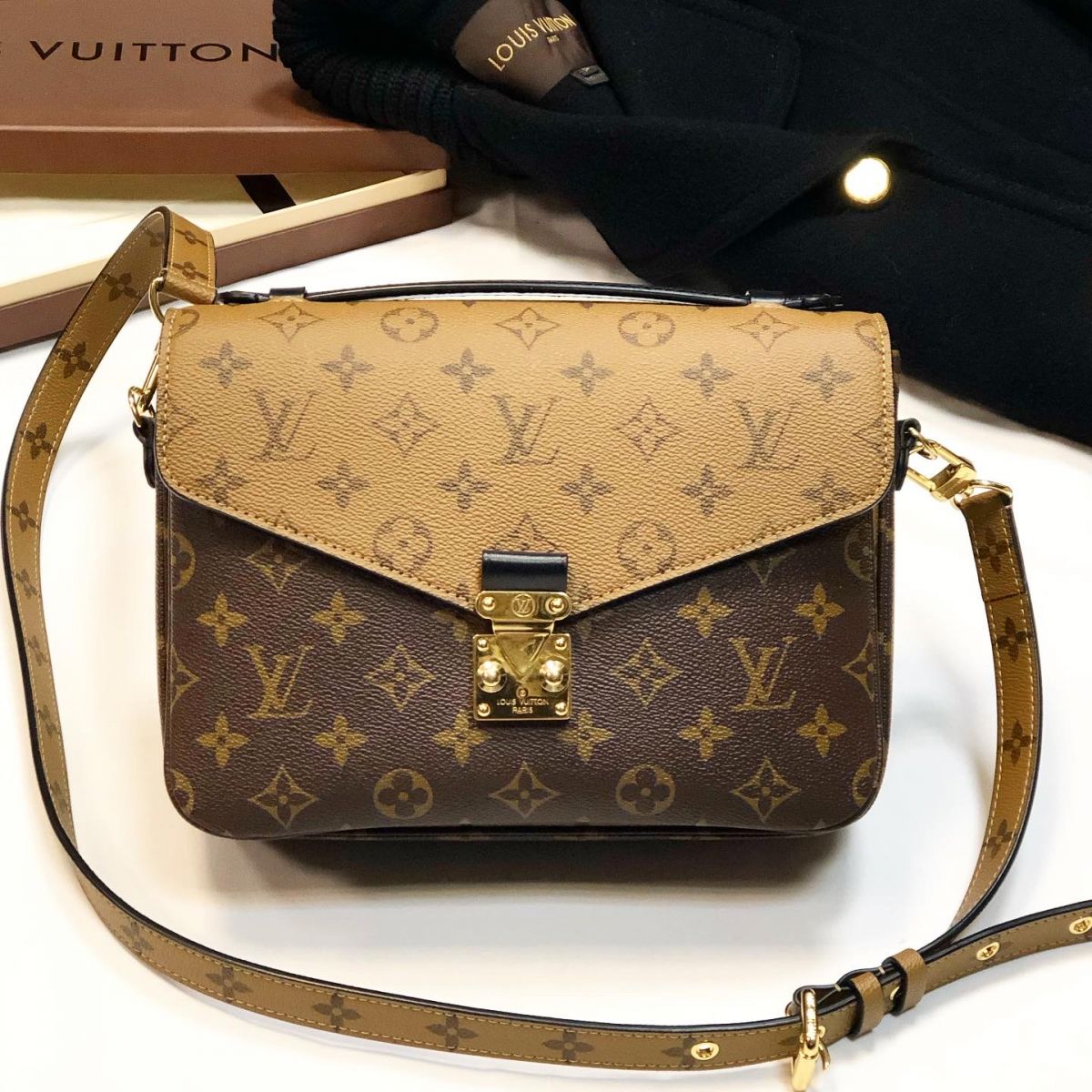 Сумка Louis Vuitton  размер 18/24  цена 138 463 руб 