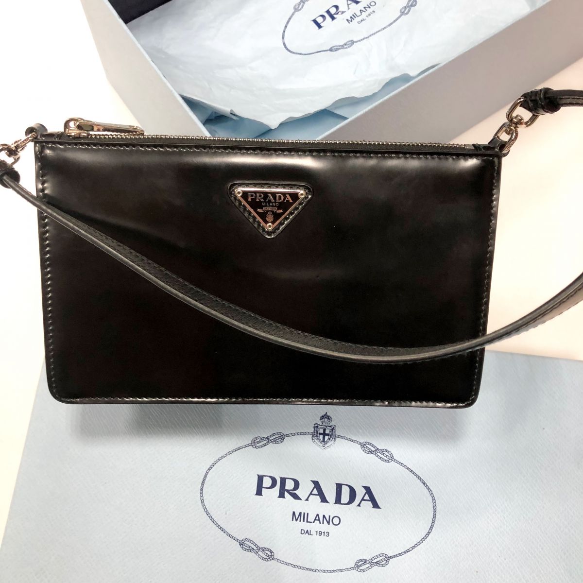 Сумочка PRADA 43 078 руб 