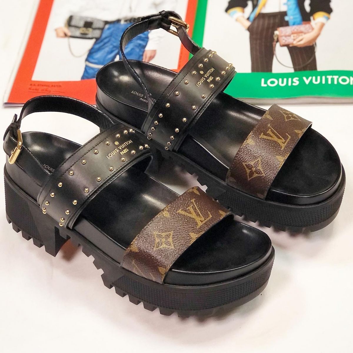 Босоножки Louis Vuitton  размер 39.5 цена 46 155 руб / новые / 