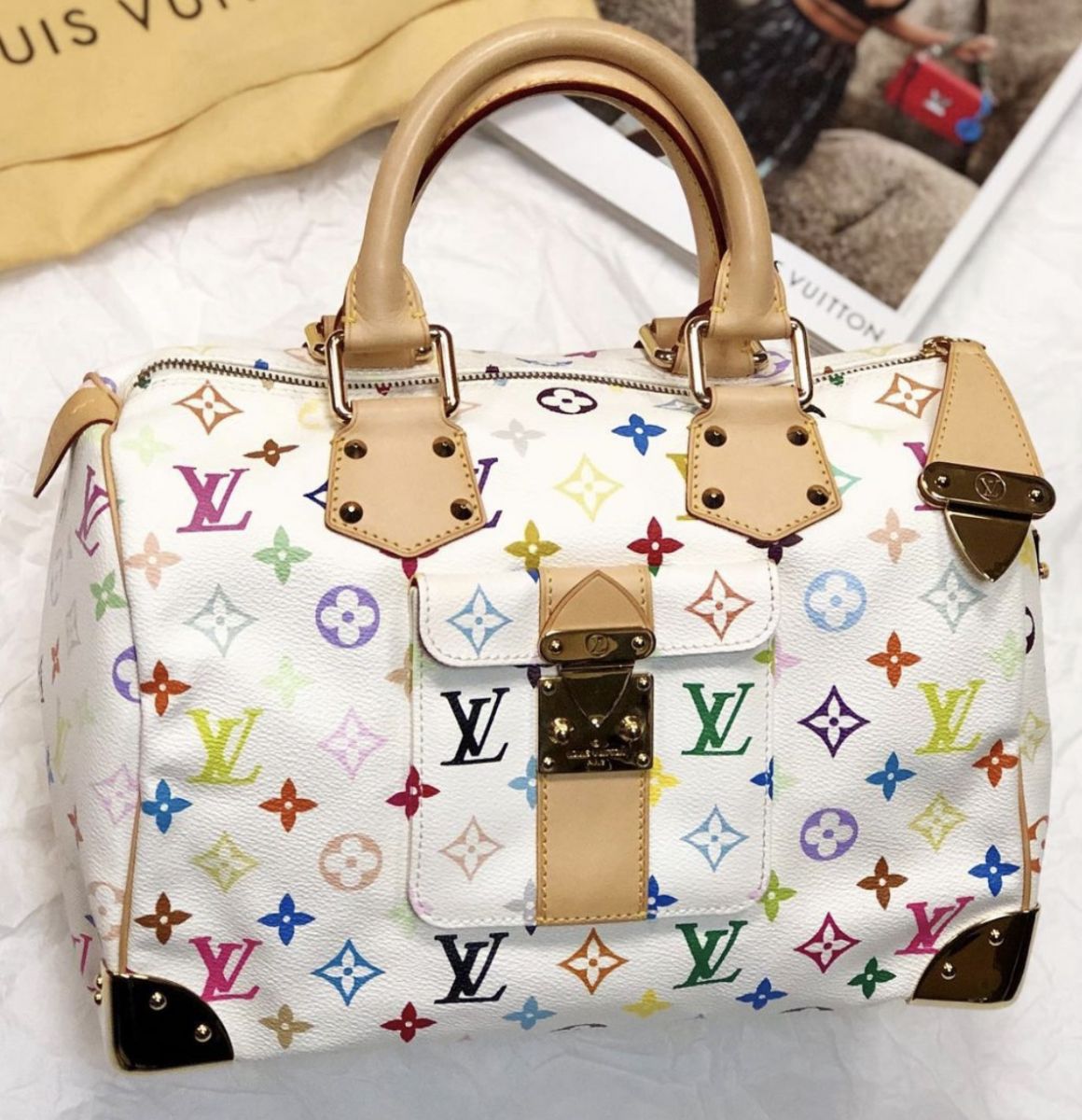 Сумка Louis Vuitton размер 30*25 цена 40 000 руб