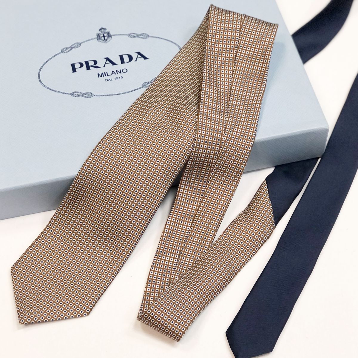 #mechtamen Галстук Prada цена 1 539 руб 