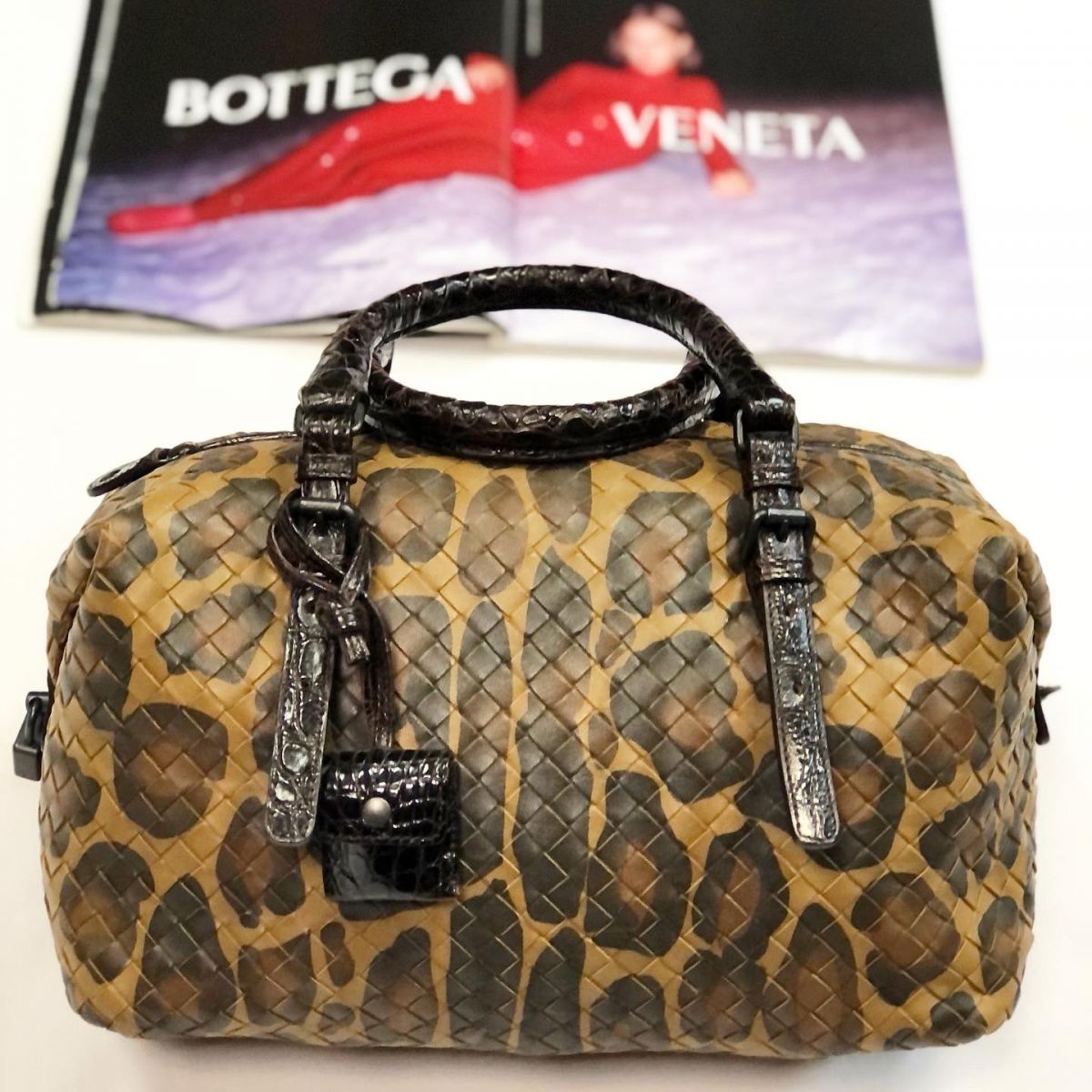 Сумка Bottega Veneta  размер 32*23 цена 30 770 руб 