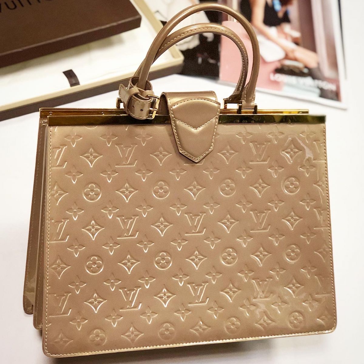 Сумка Louis Vuitton  размер 35/27 цена 24 616 руб