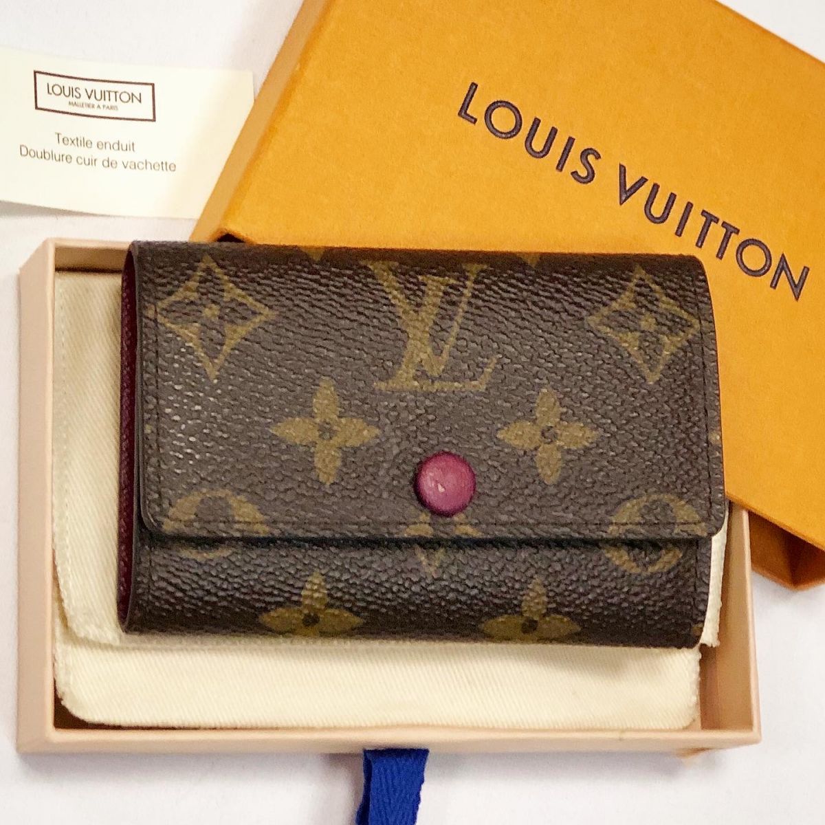 Ключница Louis Vuitton цена 9 231 руб / упаковка /