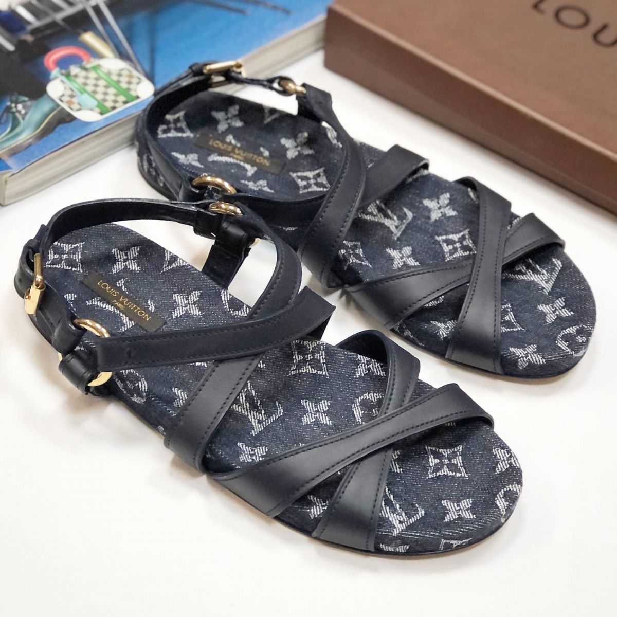 Босоножки Louis Vuitton размер 37.5 цена 26 155 руб 