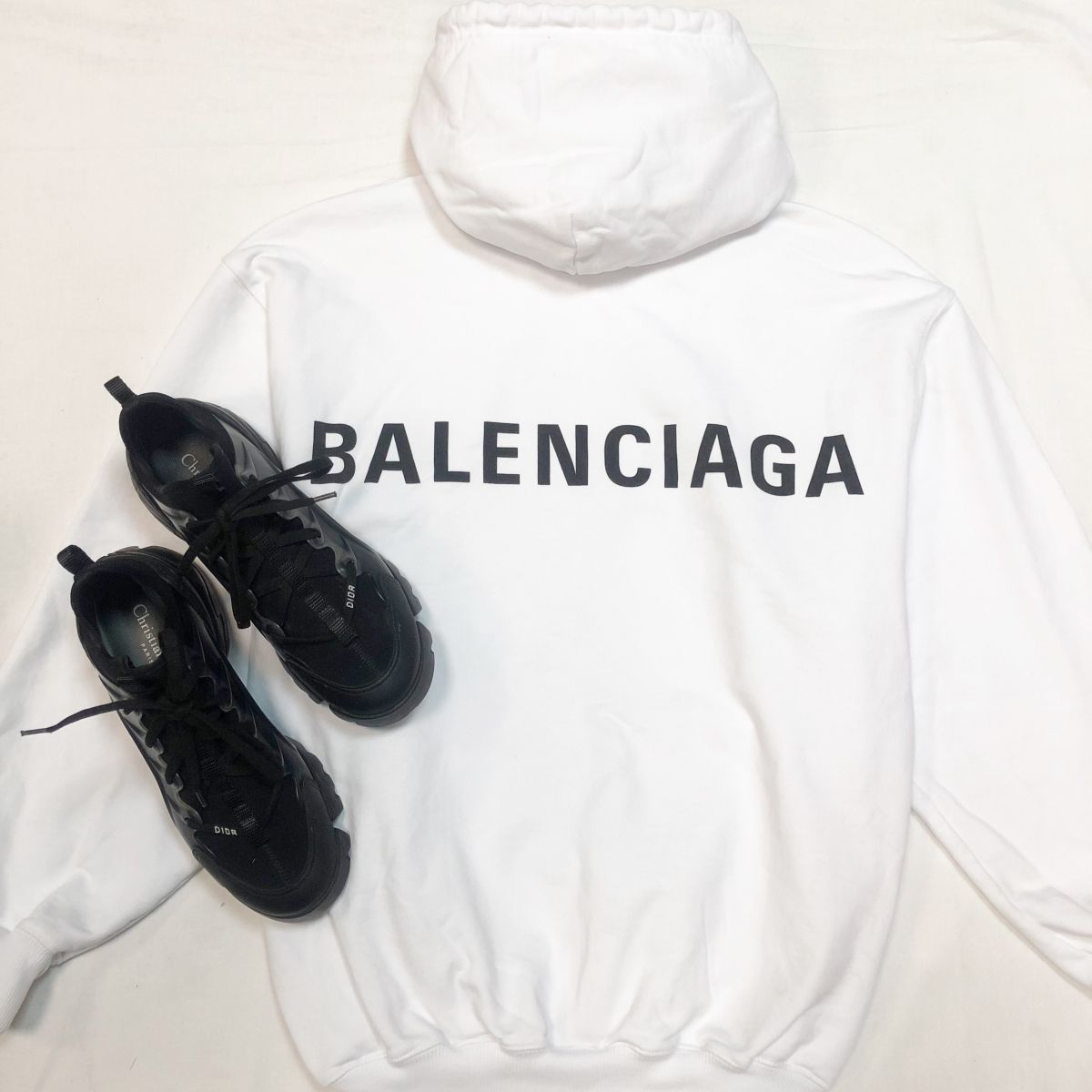 Толстовка Balenciaga размер S цена 15 385 руб