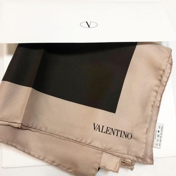 Платок Valentino 